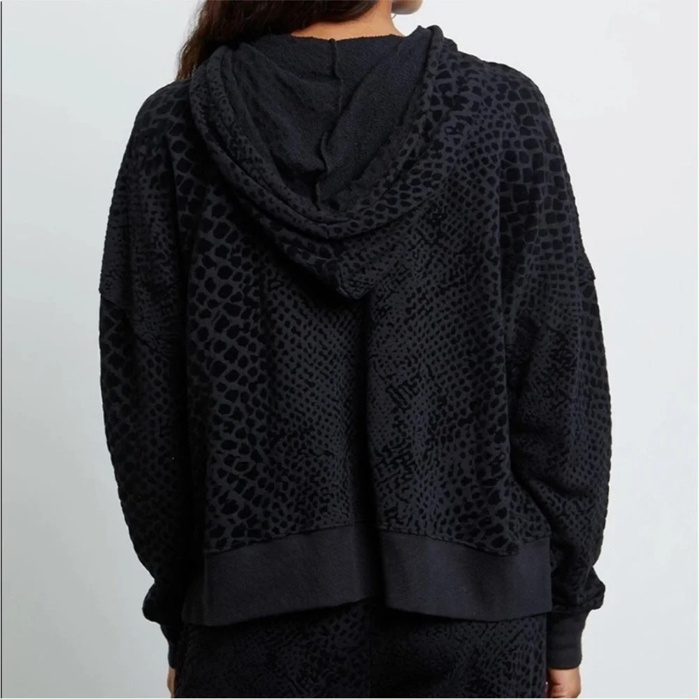Rails Nico Black Flocked Cobra Hoodie Size Large - image 3